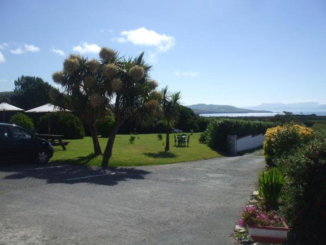 Moriartys Farmhouse Ventry Bagian luar foto