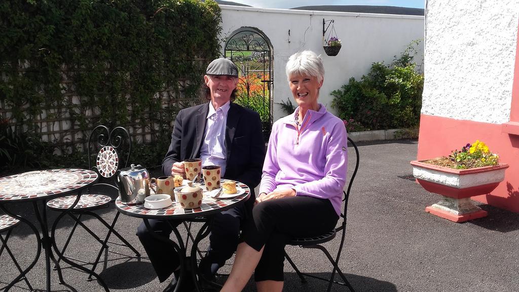 Moriartys Farmhouse Ventry Bagian luar foto