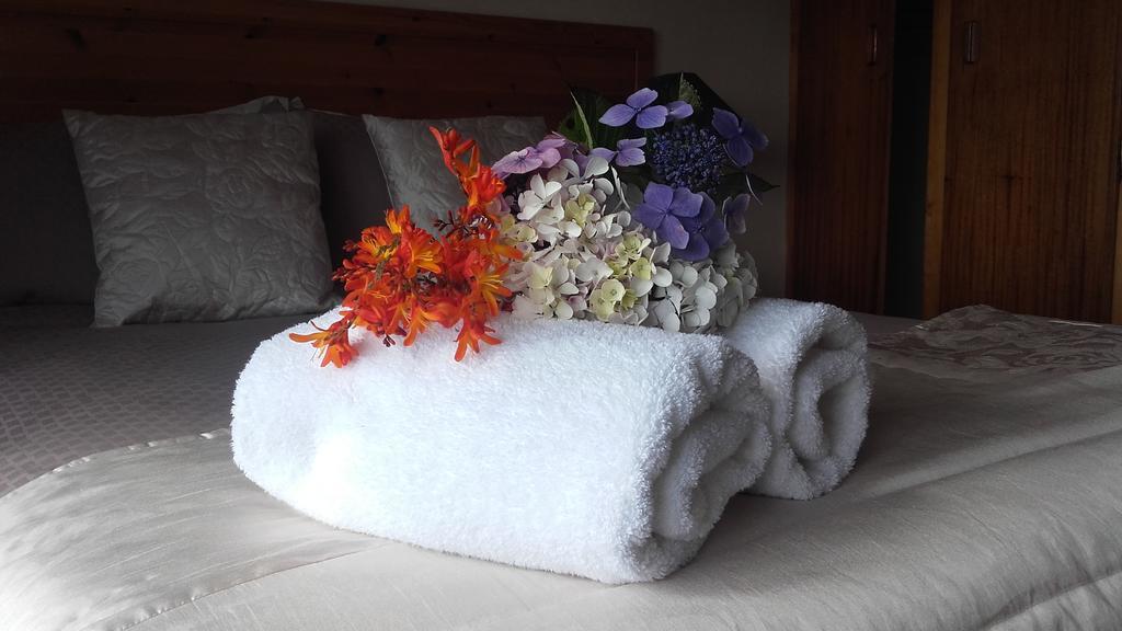 Moriartys Farmhouse Ventry Bagian luar foto