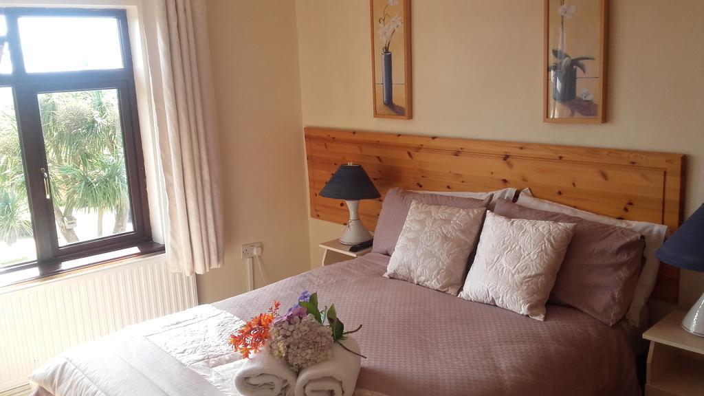 Moriartys Farmhouse Ventry Bagian luar foto
